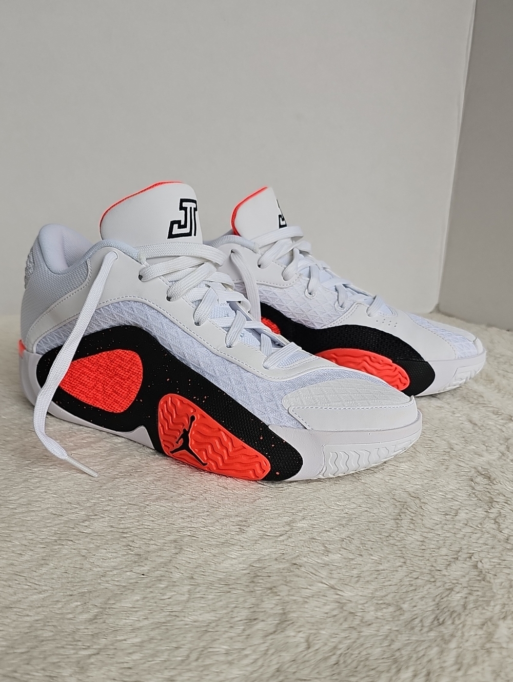 NWOB Jordan Tatum 2 Basketball Shoes White Black Red Men's Size 8.5 FJ6457-106